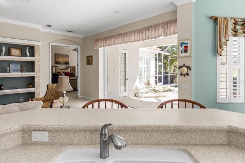 Villa ou maison à vendre à University Park, Floride: 2 chambres, 211.45 m2 № 2428789 - photo 21