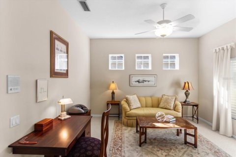 Villa ou maison à vendre à University Park, Floride: 2 chambres, 211.45 m2 № 2428789 - photo 10