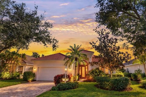 Villa ou maison à vendre à University Park, Floride: 2 chambres, 211.45 m2 № 2428789 - photo 2