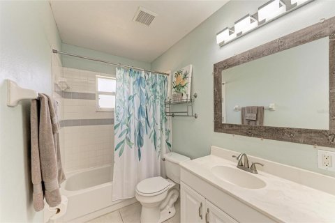 House in Bradenton, Florida 3 bedrooms, 169.18 sq.m. № 1593157 - photo 30