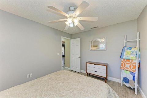 House in Bradenton, Florida 3 bedrooms, 169.18 sq.m. № 1593157 - photo 28