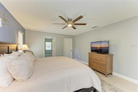 House in Bradenton, Florida 3 bedrooms, 169.18 sq.m. № 1593157 - photo 29