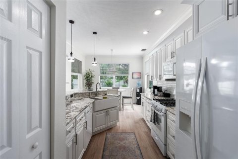House in Lakewood Ranch, Florida 3 bedrooms, 171.96 sq.m. № 1912630 - photo 4