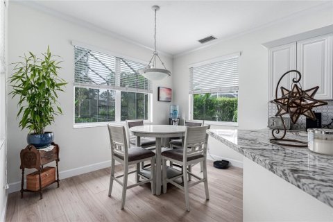 House in Lakewood Ranch, Florida 3 bedrooms, 171.96 sq.m. № 1912630 - photo 3