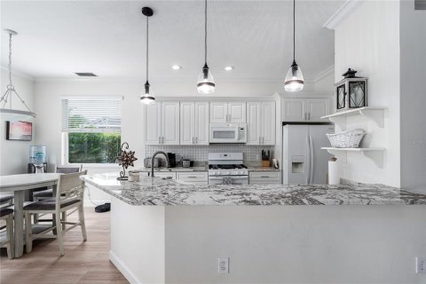 House in Lakewood Ranch, Florida 3 bedrooms, 171.96 sq.m. № 1912630 - photo 2