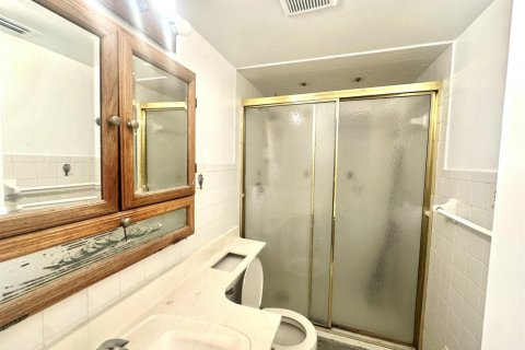Condo in Cutler Bay, Florida, 2 bedrooms  № 2245090 - photo 7