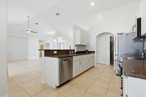 Casa en venta en Port Charlotte, Florida, 4 dormitorios, 185.15 m2 № 2384474 - foto 29