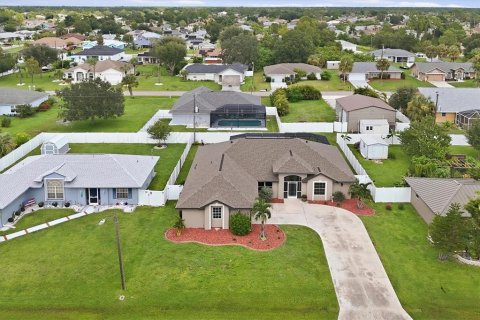 Casa en venta en Port Charlotte, Florida, 4 dormitorios, 185.15 m2 № 2384474 - foto 2