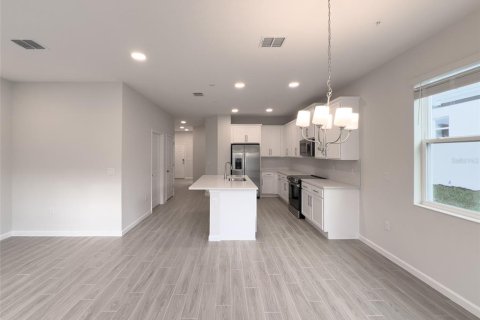 Adosado en alquiler en Apopka, Florida, 3 dormitorios, 170.48 m2 № 1912952 - foto 12