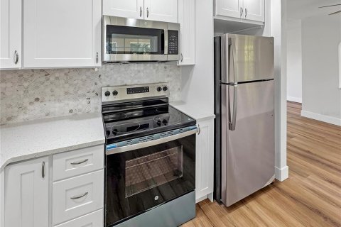 Condominio en alquiler en Seminole, Florida, 2 dormitorios, 83.15 m2 № 1878108 - foto 16