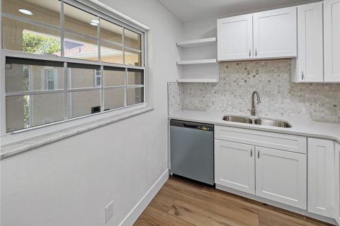 Condominio en alquiler en Seminole, Florida, 2 dormitorios, 83.15 m2 № 1878108 - foto 17