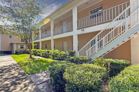 Condominio en alquiler en Seminole, Florida, 2 dormitorios, 83.15 m2 № 1878108 - foto 1