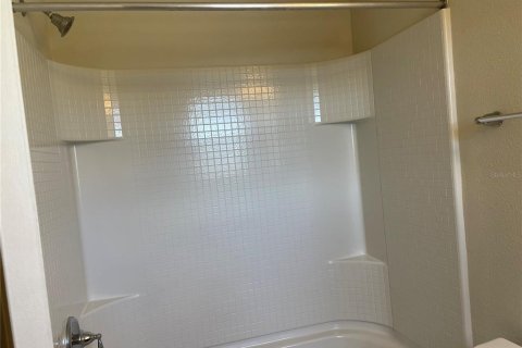 Townhouse in Tampa, Florida 2 bedrooms, 138.98 sq.m. № 1916083 - photo 18