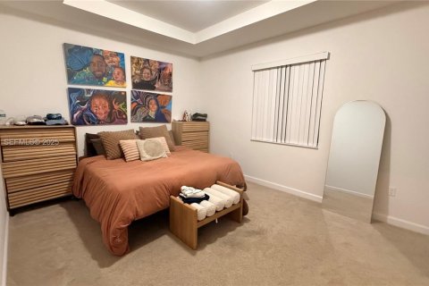 Villa ou maison à vendre à Miami, Floride: 3 chambres, 137.77 m2 № 1991724 - photo 15