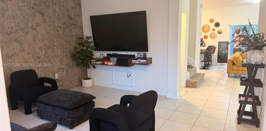 Villa ou maison à Miami, Floride 3 chambres, 137.77 m2 № 1991724