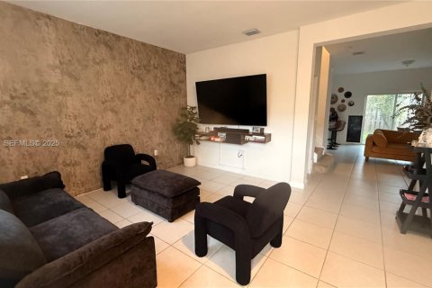 Villa ou maison à vendre à Miami, Floride: 3 chambres, 137.77 m2 № 1991724 - photo 20