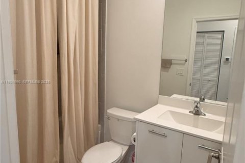 Villa ou maison à vendre à Miami, Floride: 3 chambres, 137.77 m2 № 1991724 - photo 11