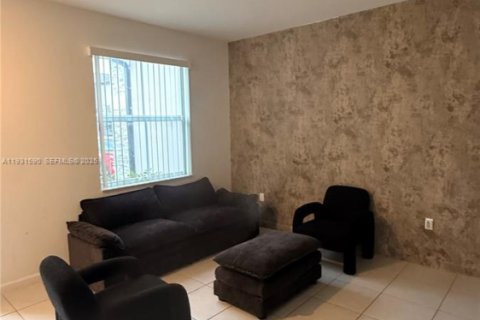 Villa ou maison à vendre à Miami, Floride: 3 chambres, 137.77 m2 № 1991724 - photo 19