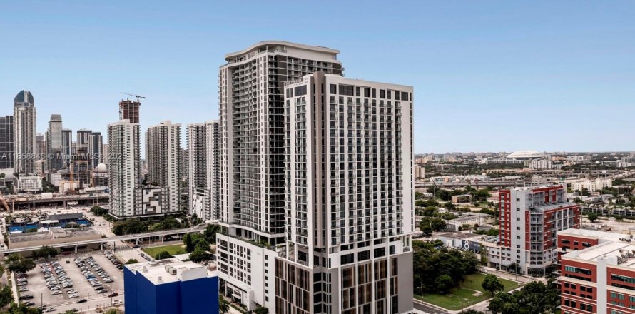 Apartment in Miami, Florida 1 bedroom, 74.14 sq.m. № 1892381