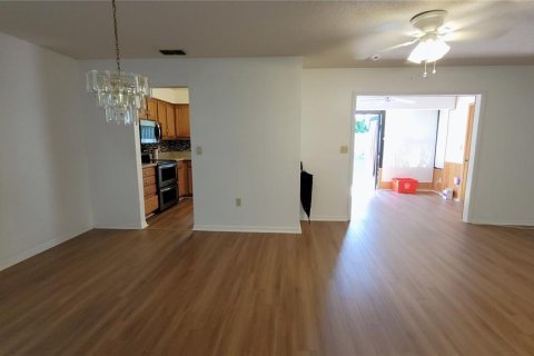 Condominio en venta en Orange City, Florida, 2 dormitorios, 97.45 m2 № 1855777 - foto 11