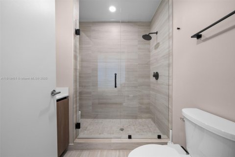 Copropriété à vendre à Miami Beach, Floride: 2 chambres, 74.51 m2 № 1937553 - photo 16