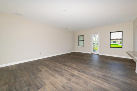 House in Punta Gorda, Florida 3 bedrooms, 199.83 sq.m. № 2308819 - photo 7