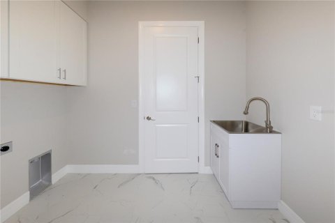 House in Punta Gorda, Florida 3 bedrooms, 199.83 sq.m. № 2308819 - photo 28