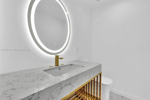 House in Delray Beach, Florida 2 bedrooms, 270.07 sq.m. № 1927564 - photo 22