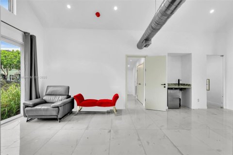 House in Delray Beach, Florida 2 bedrooms, 270.07 sq.m. № 1927564 - photo 6