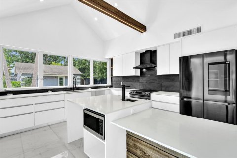 House in Delray Beach, Florida 2 bedrooms, 270.07 sq.m. № 1927564 - photo 15