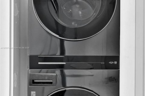 House in Delray Beach, Florida 2 bedrooms, 270.07 sq.m. № 1927564 - photo 20