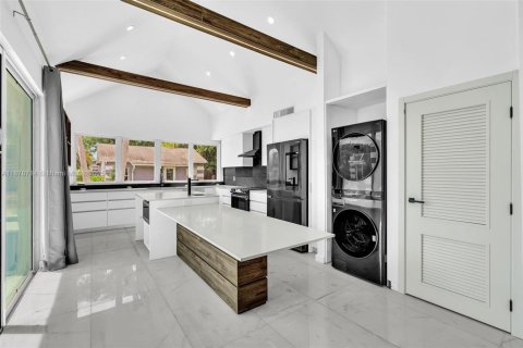 House in Delray Beach, Florida 2 bedrooms, 270.07 sq.m. № 1927564 - photo 12