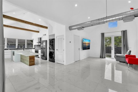 House in Delray Beach, Florida 2 bedrooms, 270.07 sq.m. № 1927564 - photo 28