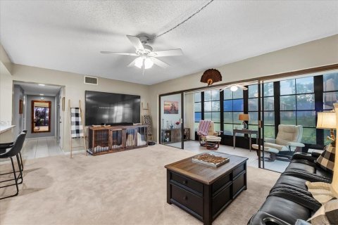 Condo in Lake Wales, Florida, 2 bedrooms  № 1580572 - photo 16