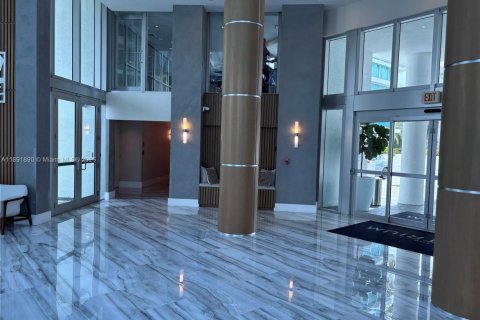 Condo in Aventura, Florida, 2 bedrooms  № 2013955 - photo 5