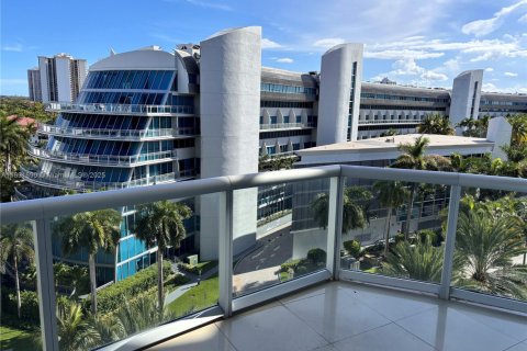 Condo in Aventura, Florida, 2 bedrooms  № 2013955 - photo 17