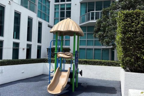 Condo in Aventura, Florida, 2 bedrooms  № 2013955 - photo 2