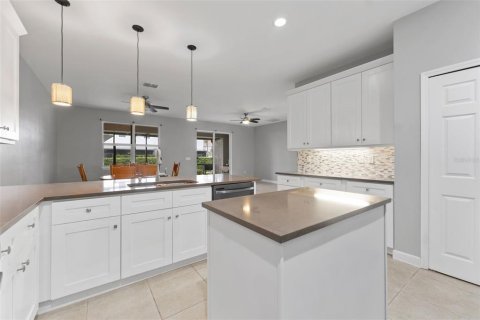 Touwnhouse à vendre à Palm Harbor, Floride: 3 chambres, 195.28 m2 № 1718484 - photo 9
