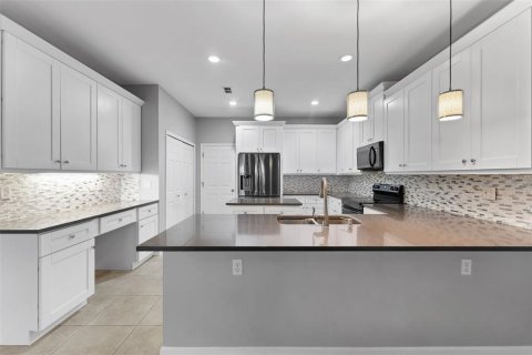 Touwnhouse à vendre à Palm Harbor, Floride: 3 chambres, 195.28 m2 № 1718484 - photo 10