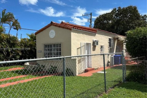 Immobilier commercial à Miami, Floride 46.45 m2 № 2051701