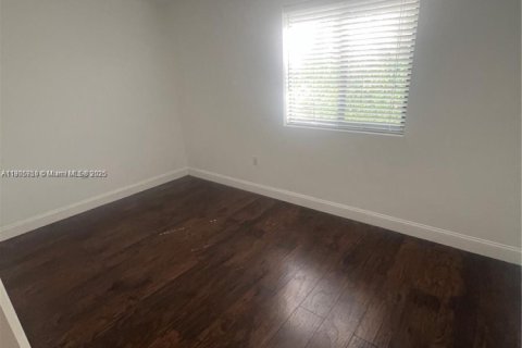 Touwnhouse à louer à Miami, Floride: 4 chambres № 1957281 - photo 11