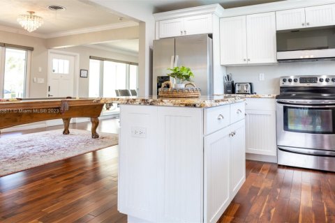 Casa en alquiler en Fort Lauderdale, Florida, 3 dormitorios, 187.66 m2 № 1938103 - foto 23