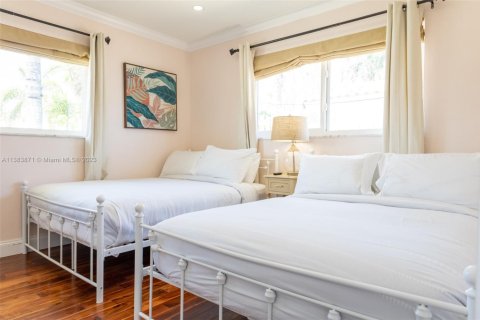 House in Fort Lauderdale, Florida 3 bedrooms, 187.66 sq.m. № 1938103 - photo 28