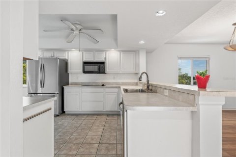 Copropriété à vendre à Casselberry, Floride: 3 chambres, 185.06 m2 № 2148752 - photo 20