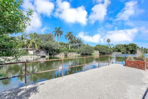 Appartement à louer à North Miami, Floride: 1 chambre, 69.68 m2 № 1947181 - photo 12