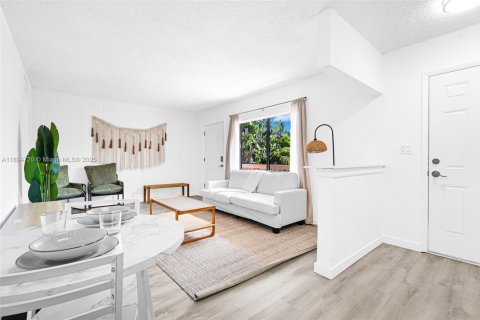 Appartement à louer à North Miami, Floride: 1 chambre, 69.68 m2 № 1947181 - photo 18