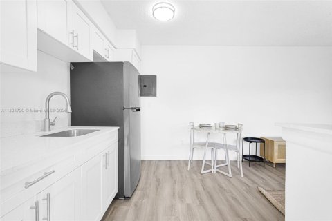 Appartement à louer à North Miami, Floride: 1 chambre, 69.68 m2 № 1947181 - photo 21
