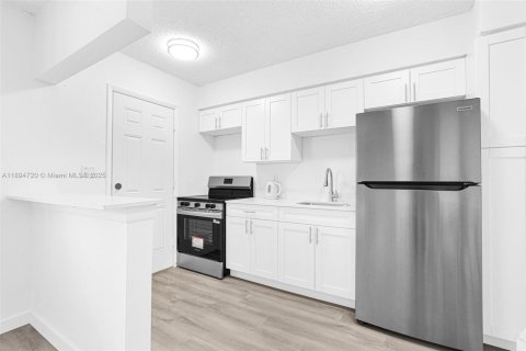 Appartement à louer à North Miami, Floride: 1 chambre, 69.68 m2 № 1947181 - photo 16