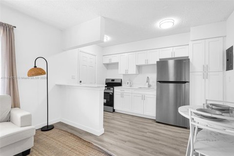 Appartement à louer à North Miami, Floride: 1 chambre, 69.68 m2 № 1947181 - photo 15