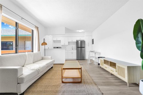 Appartement à louer à North Miami, Floride: 1 chambre, 69.68 m2 № 1947181 - photo 10